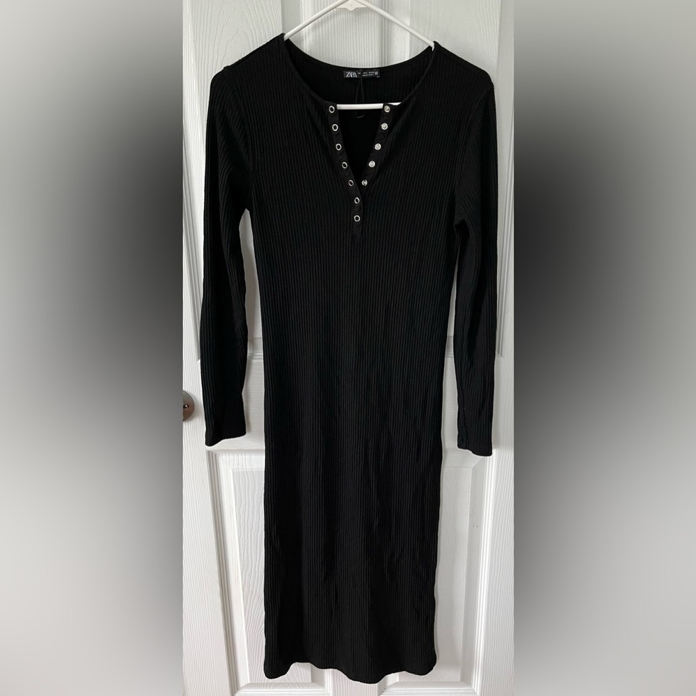 Zara ribbed snap maxi dress. Black. Sz Large